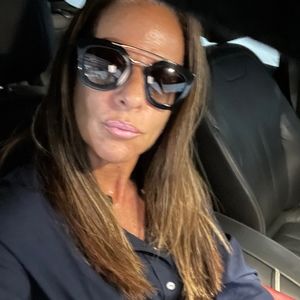 Meet your Posher, Simone